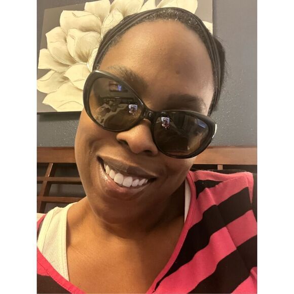 Authentic Tory Burch Sunglasses - Picture 6 of 8